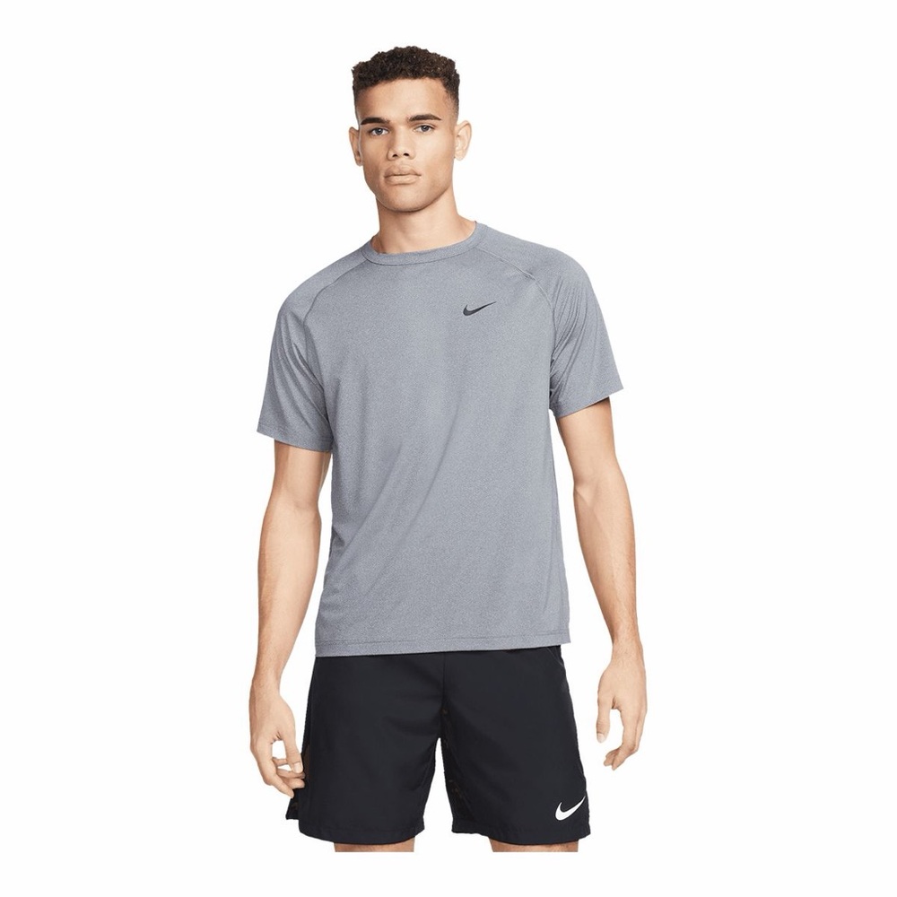 Nike Men's Gray T-Shirt
